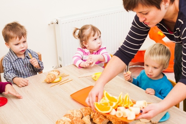 Children eating healthy snack